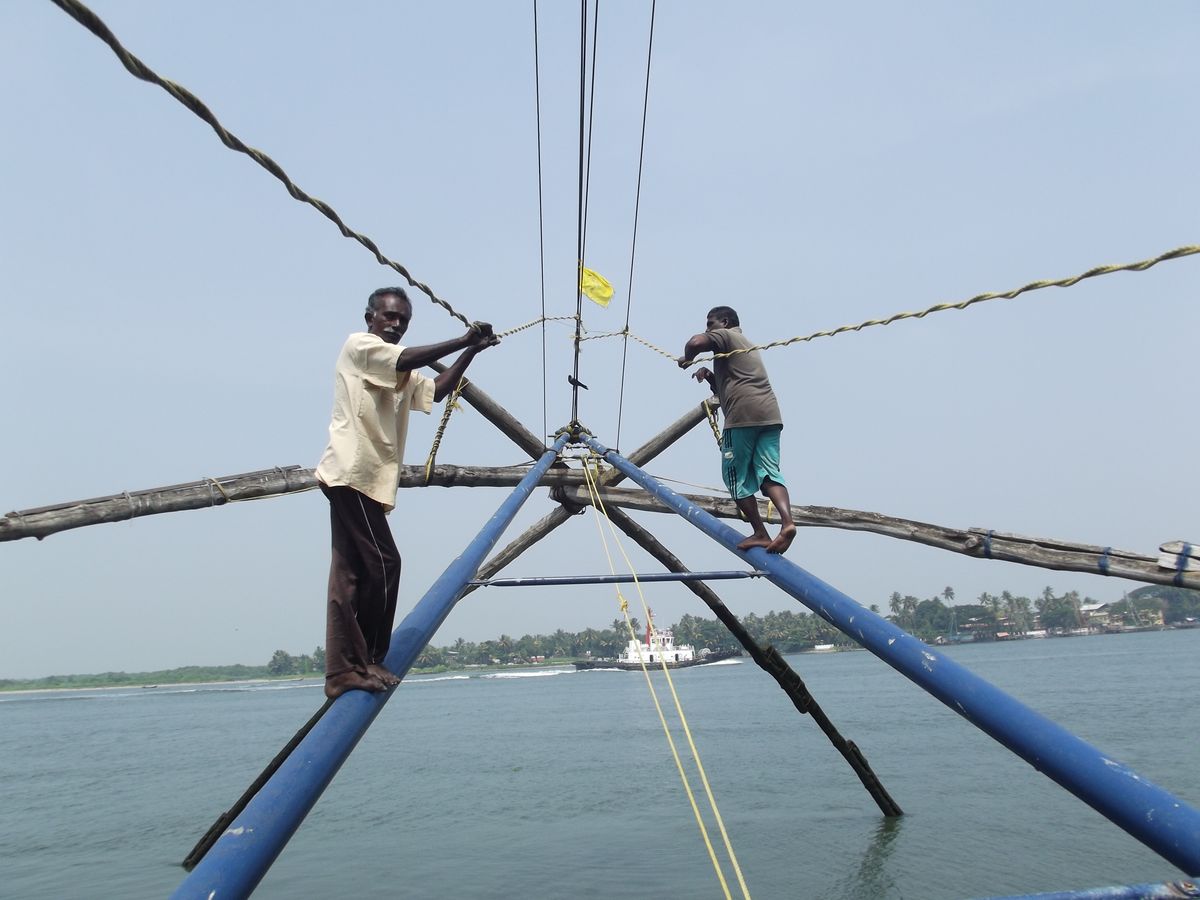 Pêcheurs à Cochin, Inde du Sud