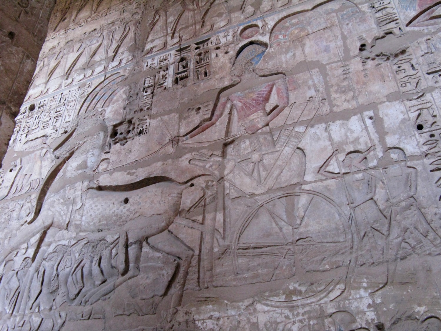 Medinet_Habu