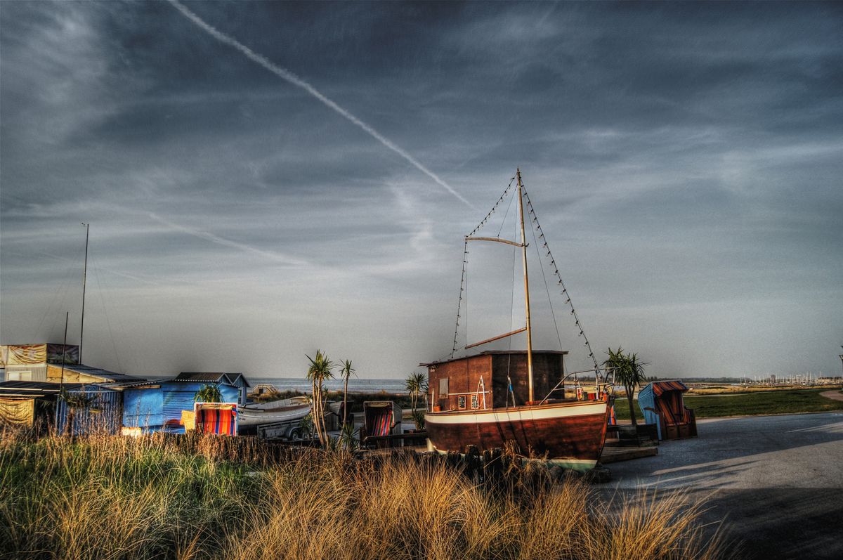 Eine Bar, wie ein Boot, direkt an der Ostsee...