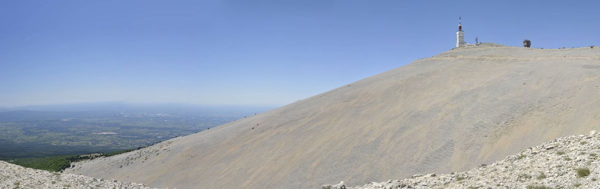 Mont Ventoux ... ou port aérospatial ?